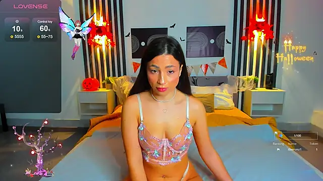 Snapshot of Tanita_Lambic chatting on 10/30/25, 01:40 Tanita Lambic online show from 10/30/25, 01:40