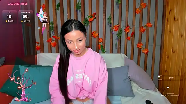 Snapshot of Tanita_Lambic chatting on 11/16/25, 01:00 Tanita Lambic online show from 11/16/25, 01:00