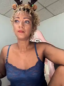 Amaliu  online show from 12/14/25, 03:28