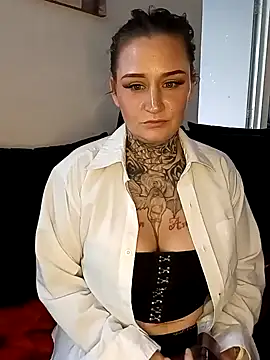 Lisacasandra online show from 12/12/24, 10:42