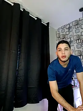 Snapshot of TommyandBillie chatting on 11/21/25, 06:06 TommyandBillie online show from 11/21/25, 06:06