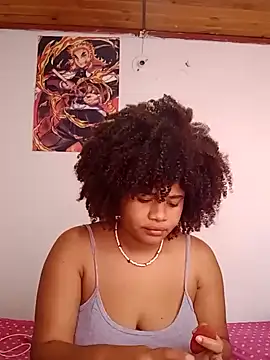 Snapshot of DANIELA_MICHEL chatting on 12/02/24, 02:52 DANIELA MICHEL online show from 12/02/24, 02:52