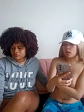 Snapshot of DANIELA_MICHEL chatting on 12/10/24, 06:28 DANIELA MICHEL online show from 12/10/24, 06:28