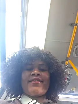 Snapshot of DANIELA_MICHEL chatting on 02/01/25, 12:47 DANIELA MICHEL online show from 02/01/25, 12:47