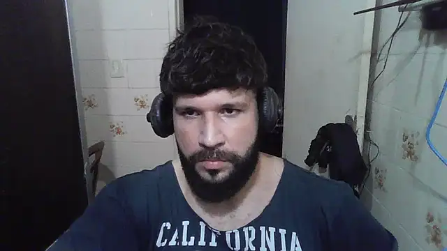 Snapshot of Cauan-t chatting on 01/12/25, 02:24 Cauan-t online show from 01/12/25, 02:24