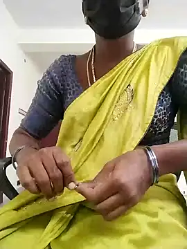 Snapshot of Preethytamilsexy chatting on 01/21/25, 12:29 Preethytamilsexy online show from 01/21/25, 12:29