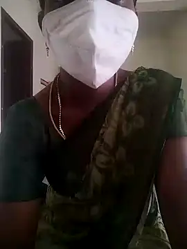 Snapshot of Preethytamilsexy chatting on 02/20/25, 04:28 Preethytamilsexy online show from 02/20/25, 04:28