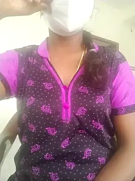 Snapshot of Preethytamilsexy chatting on 03/12/25, 09:44 Preethytamilsexy online show from 03/12/25, 09:44