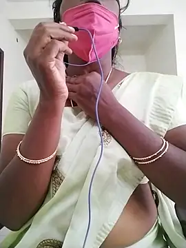 Snapshot of Preethytamilsexy chatting on 11/28/25, 10:29 Preethytamilsexy online show from 11/28/25, 10:29