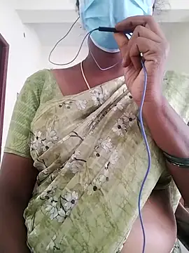 Snapshot of Preethytamilsexy chatting on 02/16/26, 08:10 Preethytamilsexy online show from 02/16/26, 08:10