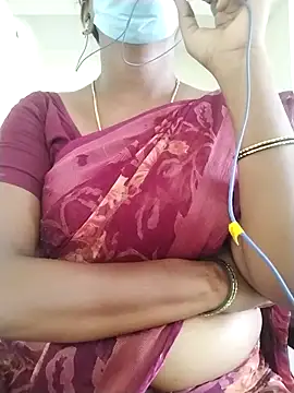 Snapshot of Preethytamilsexy chatting on 04/13/26, 07:58 Preethytamilsexy online show from 04/13/26, 07:58