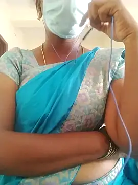 Snapshot of Preethytamilsexy chatting on 04/25/26, 04:15 Preethytamilsexy online show from 04/25/26, 04:15