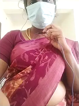 Snapshot of Preethytamilsexy chatting on 05/15/26, 11:39 Preethytamilsexy online show from 05/15/26, 11:39
