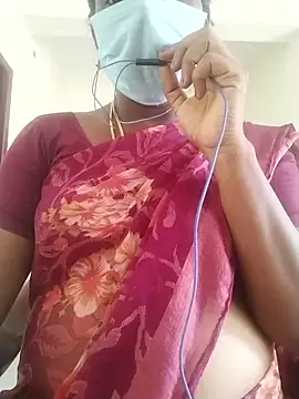 Snapshot of Preethytamilsexy chatting on 05/24/26, 04:17 Preethytamilsexy online show from 05/24/26, 04:17