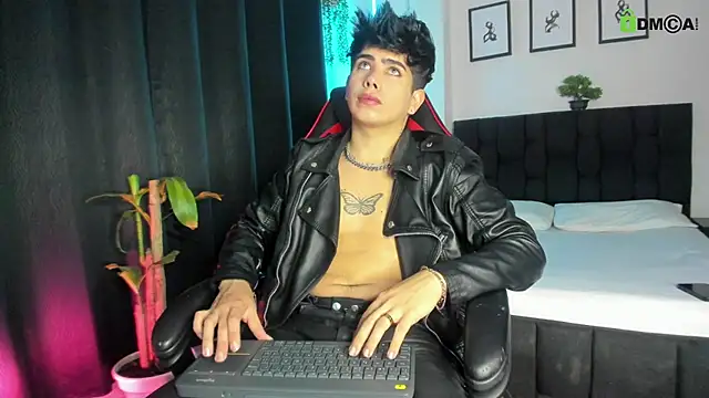 LyleBennett  online show from 05/24/26, 01:05