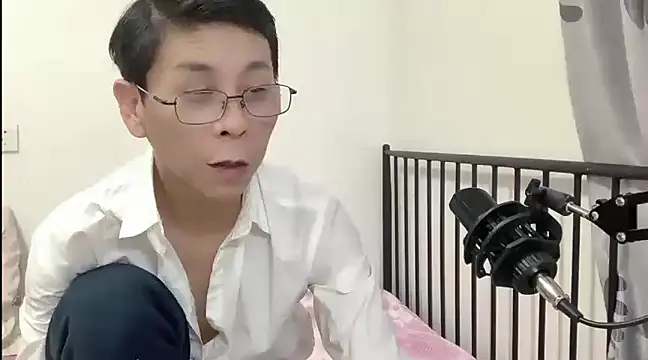 TGH521 online show from 01/10/25, 04:12