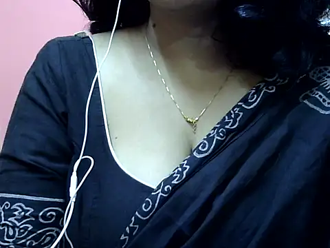 Riya riyaa online show from 12/21/24, 10:06