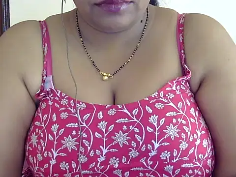 Riya riyaa online show from 10/08/25, 01:25