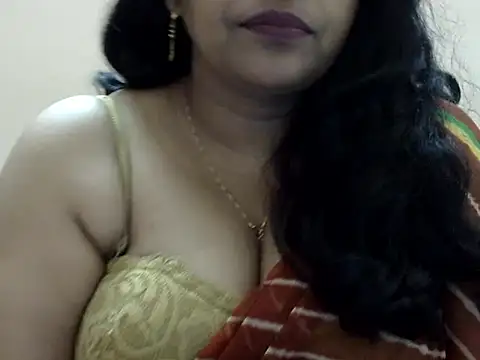 Snapshot of Riya_riyaa chatting on 10/29/25, 05:20 Riya riyaa online show from 10/29/25, 05:20