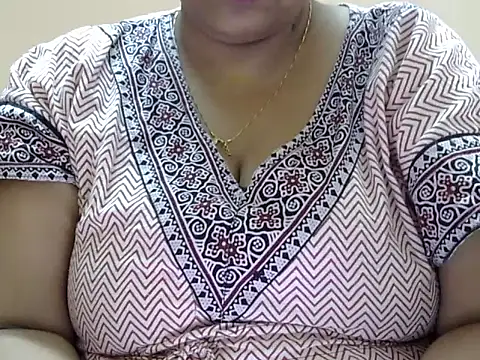 Snapshot of Riya_riyaa chatting on 11/06/25, 09:54 Riya riyaa online show from 11/06/25, 09:54