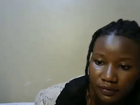 Snapshot of Pettite_creamer_1 chatting on 12/06/24, 09:46 Pettite creamer 1 online show from 12/06/24, 09:46