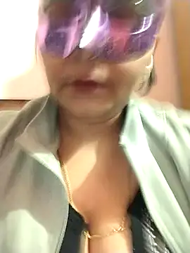 Snapshot of Anjalihotwife chatting on 01/20/25, 11:56 Anjalihotwife online show from 01/20/25, 11:56