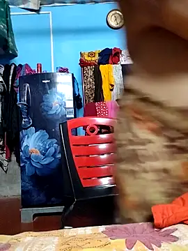 Snapshot of BERRY_00 chatting on 10/31/25, 05:58 BERRY 00 online show from 10/31/25, 05:58