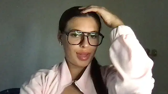 Snapshot of MoonriseGoddess chatting on 06/03/26, 03:50 MoonriseGoddess online show from 06/03/26, 03:50