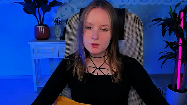VivienLeeigh online show from 12/10/24, 07:22