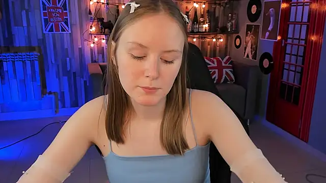 VivienLeeigh online show from 12/12/24, 08:21