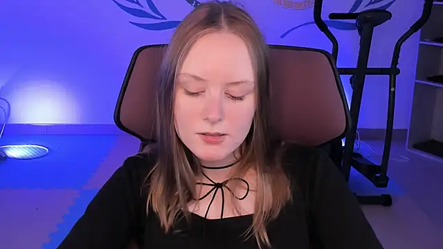 VivienLeeigh online show from 12/14/24, 07:14