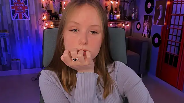 VivienLeeigh online show from 12/24/24, 01:17