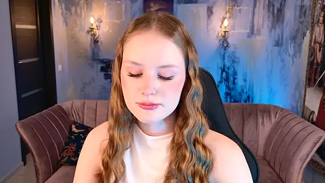 Snapshot of VivienLeeigh chatting on 11/11/25, 09:09 VivienLeeigh online show from 11/11/25, 09:09