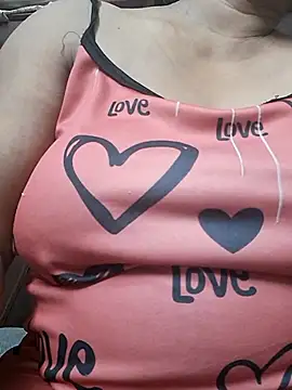 Snapshot of zeevaansari chatting on 09/28/25, 06:35 zeevaansari online show from 09/28/25, 06:35