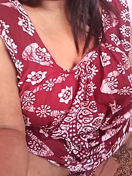 Snapshot of zeevaansari chatting on 10/31/25, 01:28 zeevaansari online show from 10/31/25, 01:28