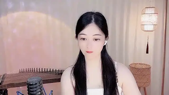 Tian-xin-999 online show from 05/18/26, 04:13