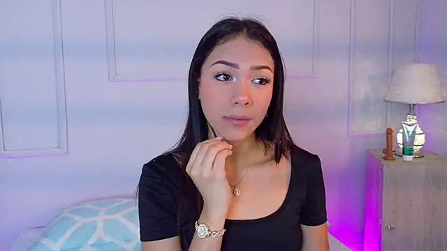 MiaOconner online show from 10/07/25, 08:17