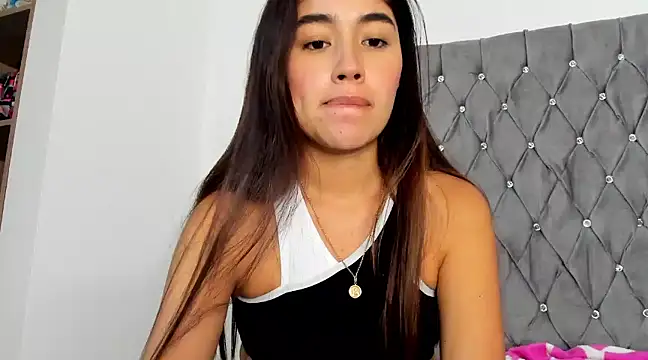 AriaMontgomery online show from 12/17/24, 01:29