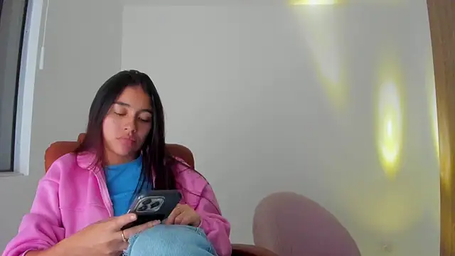 AriaMontgomery online show from 10/09/25, 04:10