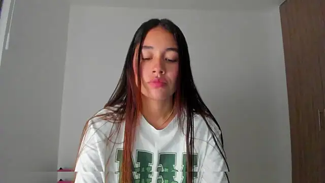 AriaMontgomery online show from 10/27/25, 03:43