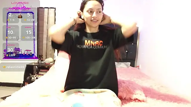 holy juli online show from 02/23/25, 05:34