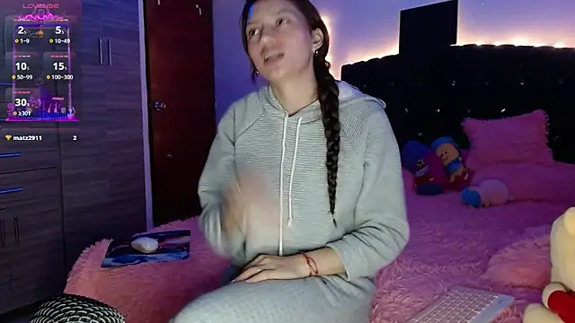 holy juli online show from 03/15/25, 06:47