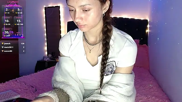 holy juli online show from 03/15/25, 09:52