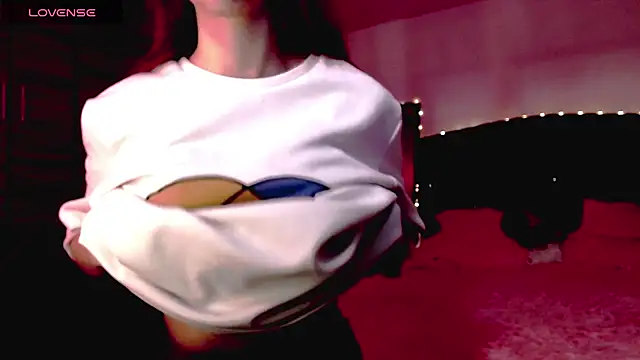 holy juli online show from 11/20/25, 12:27