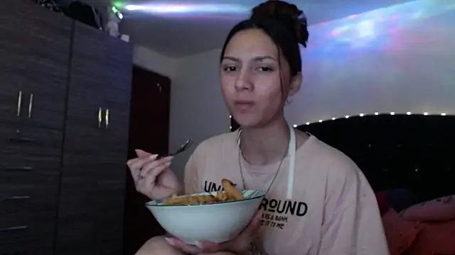 holy juli online show from 07/22/26, 03:53