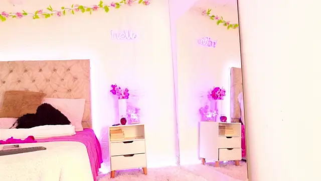 Snapshot of Anastasia2023 chatting on 11/16/25, 08:36 Anastasia2023 online show from 11/16/25, 08:36