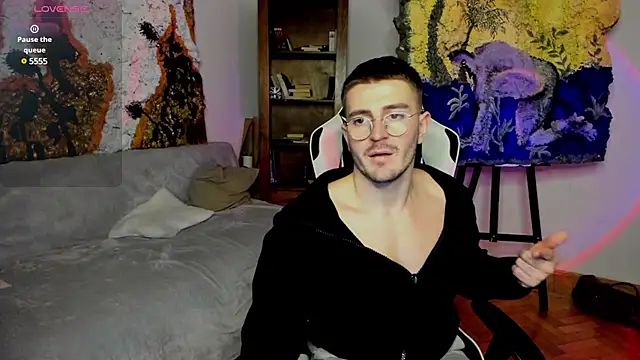 JulianDylan online show from 01/26/25, 10:34