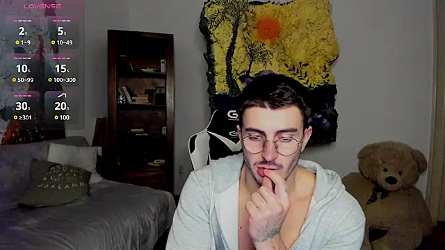 JulianDylan online show from 02/07/25, 10:20