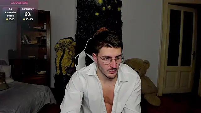 JulianDylan online show from 02/11/25, 05:16