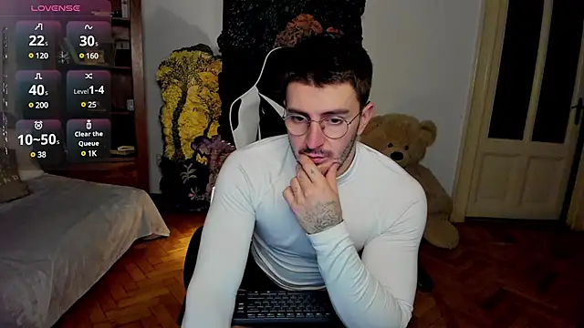 JulianDylan online show from 02/12/25, 05:15